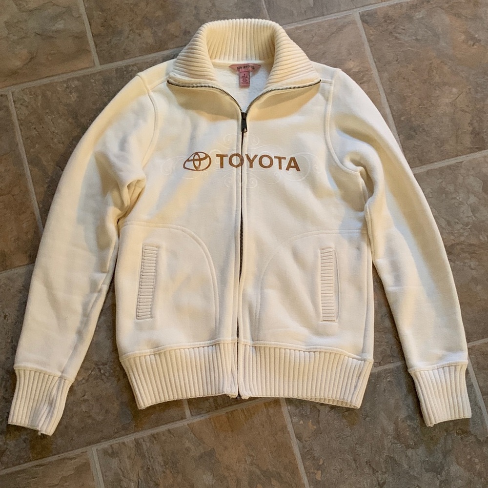 MV Sport Cream Knit Sweater